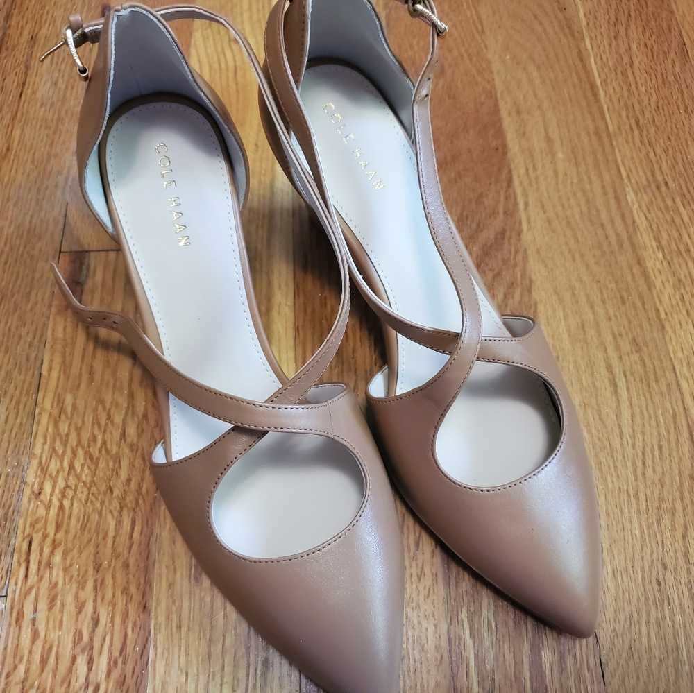 COLE HAAN 7 B Emberlee Pecan Tan Wedge 80 mm